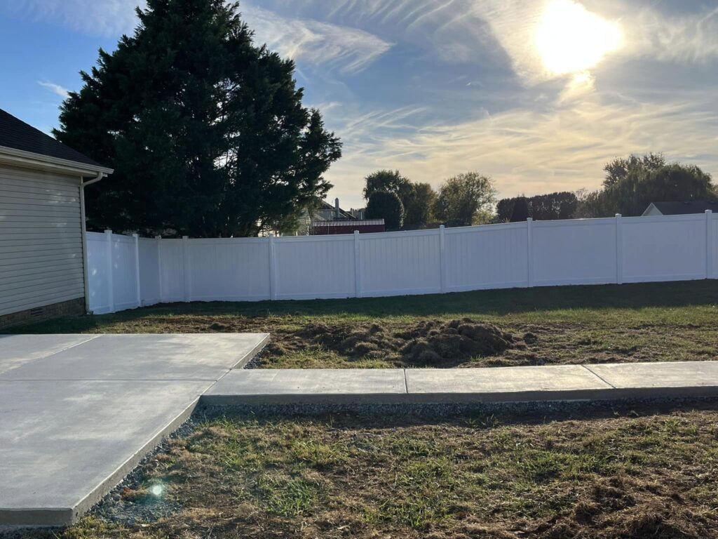 vinyl fence installation