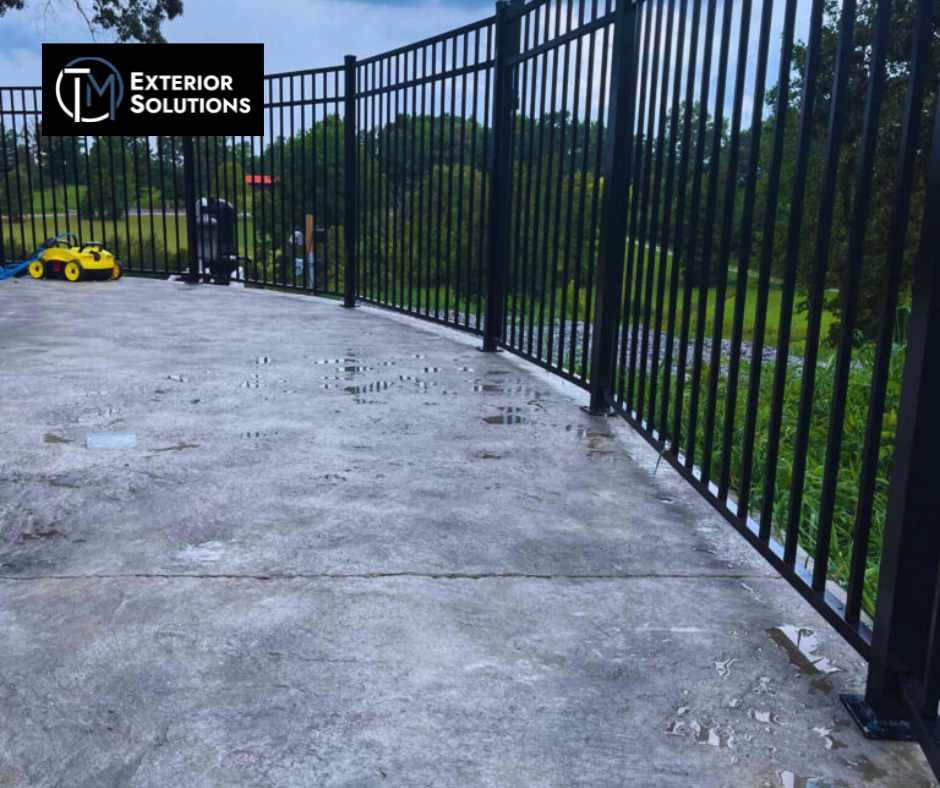 Mastering Aluminum Fence Installation: Elevating Arlington Heights Properties with Expert Craftsmanship